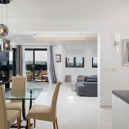 Sara Ii Apartment